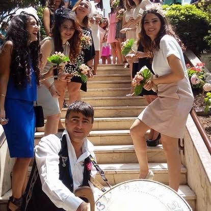 Kına gecesi programından bir kare